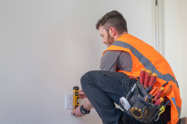 Best Licensed Electrician  in North Miami, FL